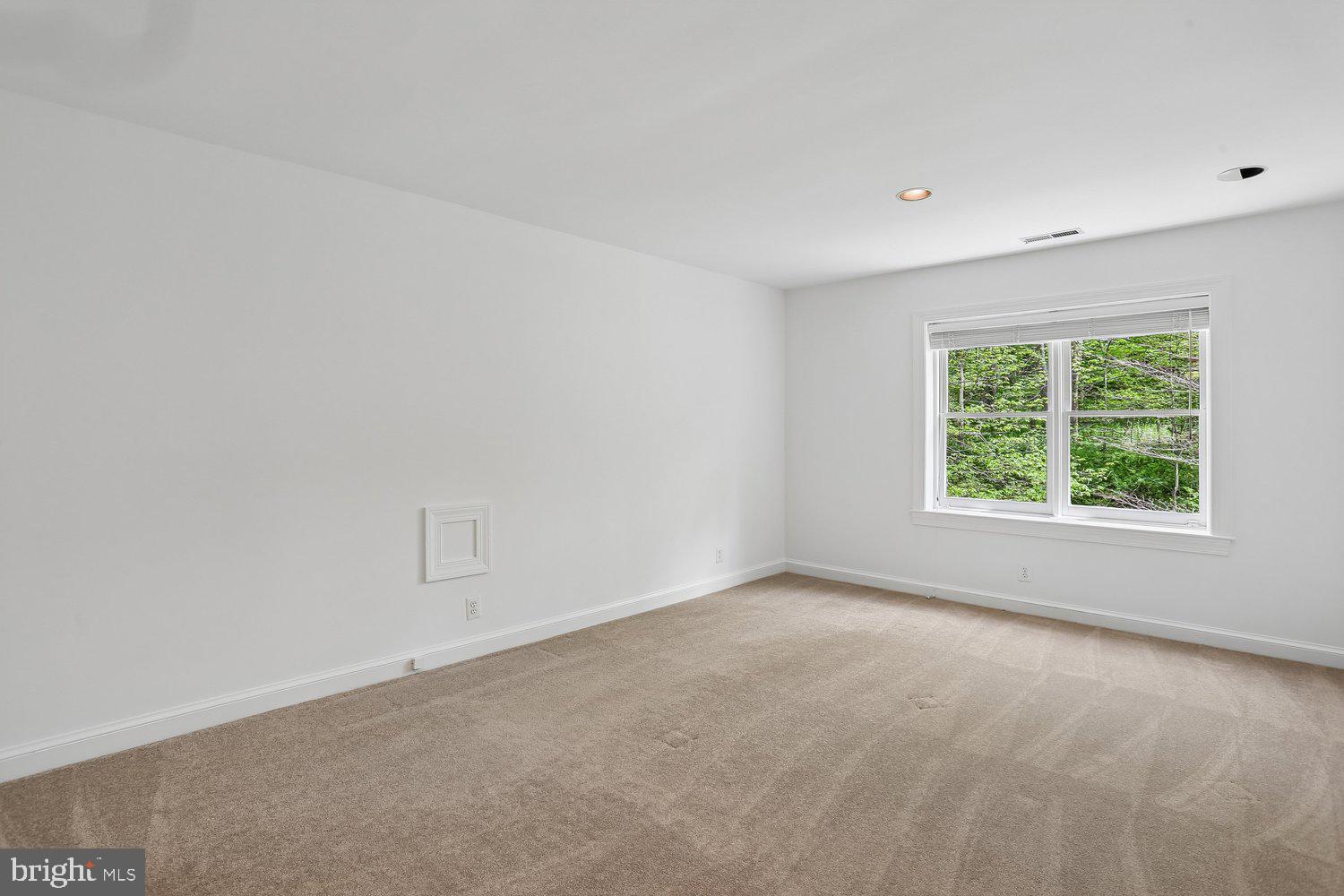 RIVERS EDGE - Residential