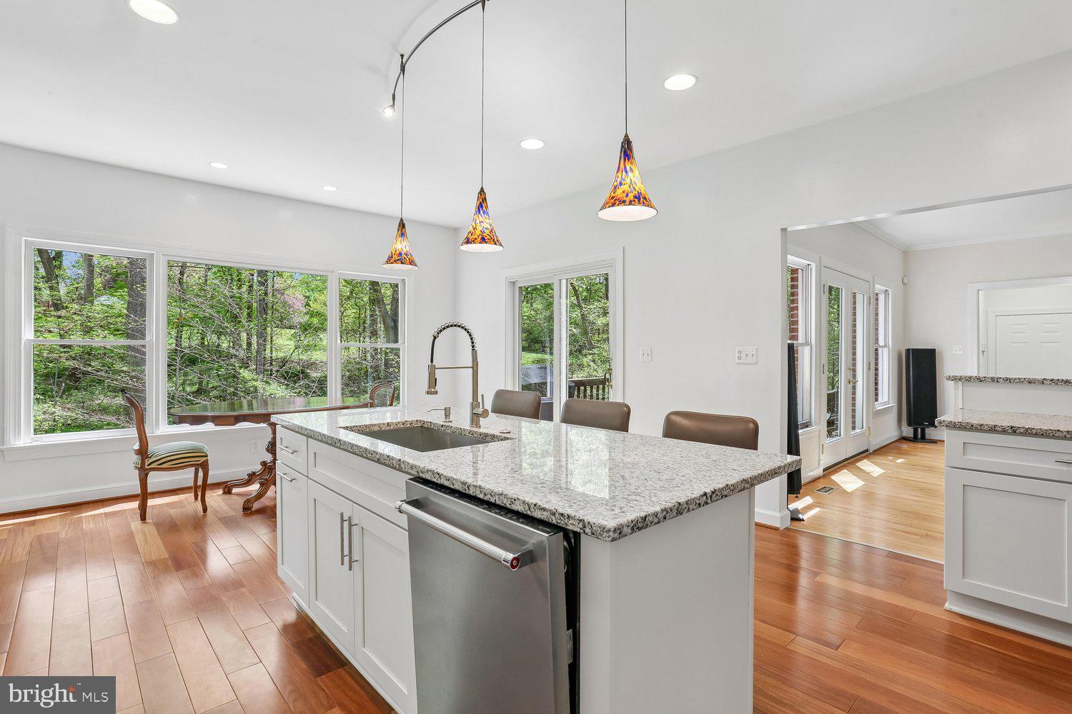 RIVERS EDGE - Residential