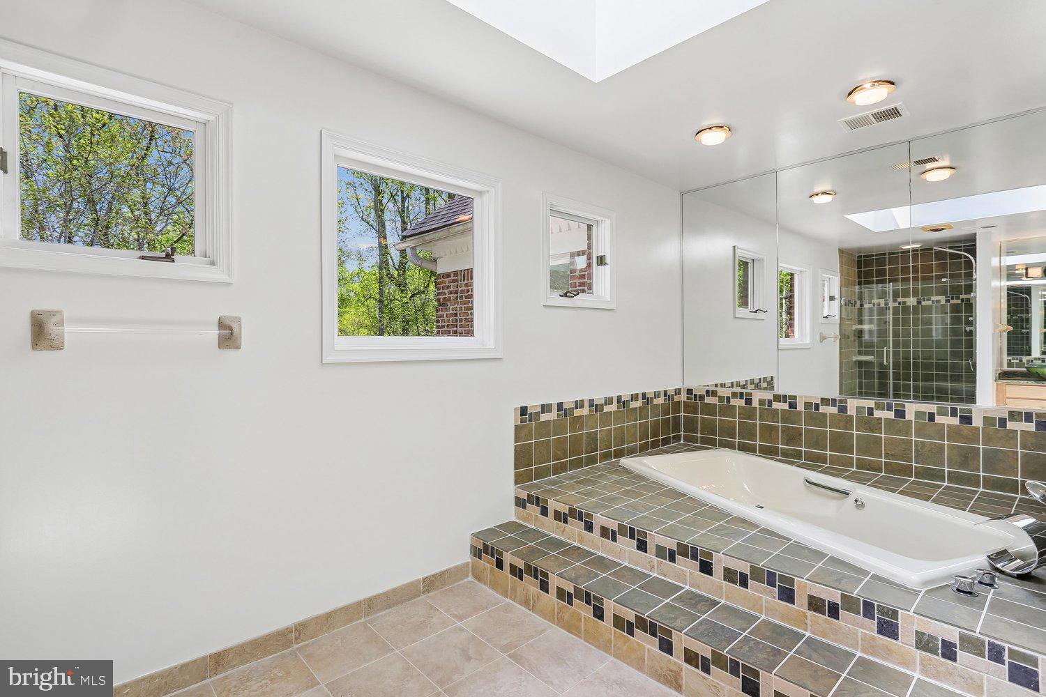 RIVERS EDGE - Residential