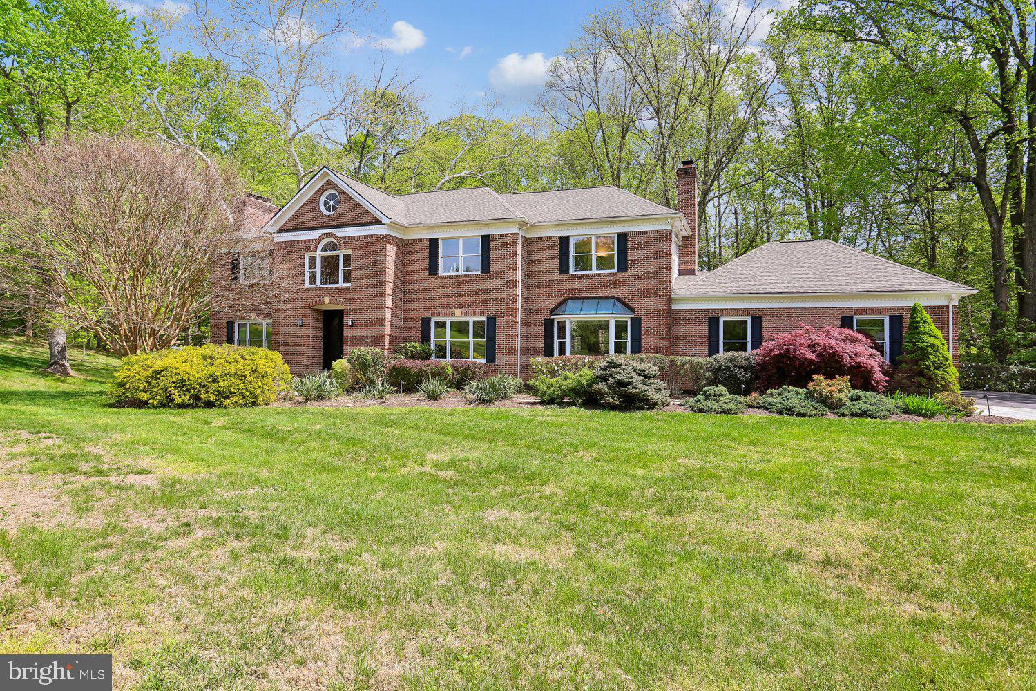 RIVERS EDGE - Residential