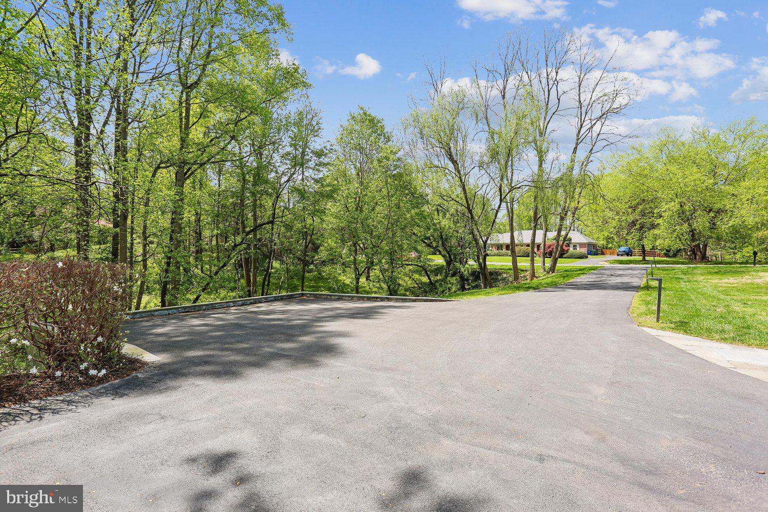 RIVERS EDGE - Residential