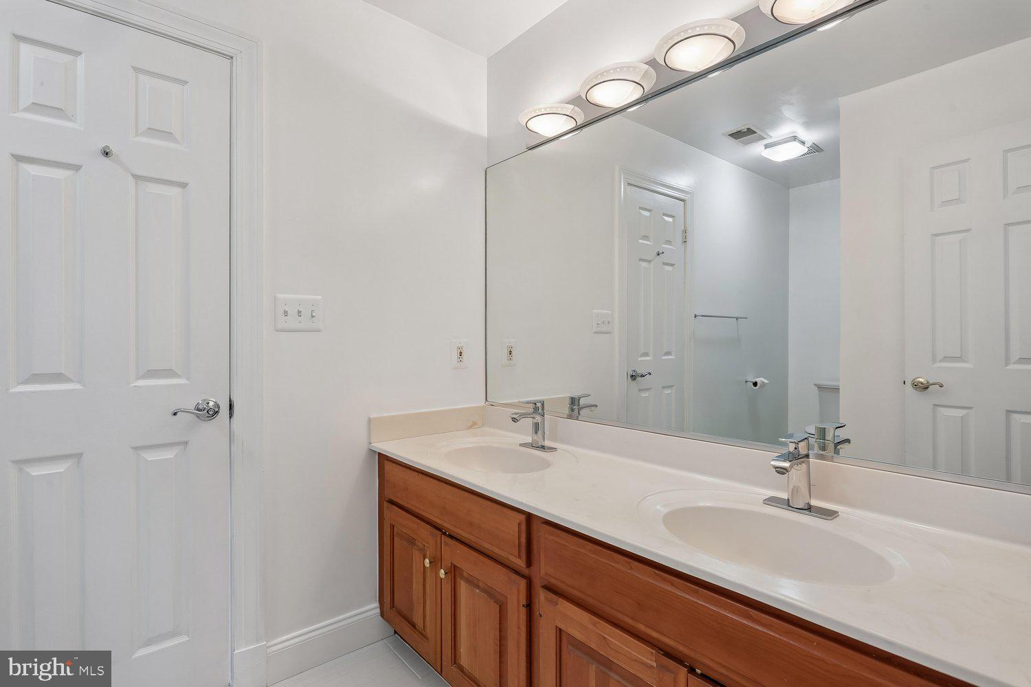 RIVERS EDGE - Residential