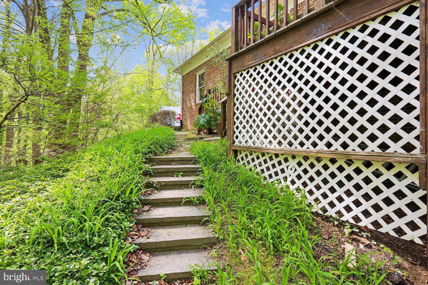 RIVERS EDGE - Residential