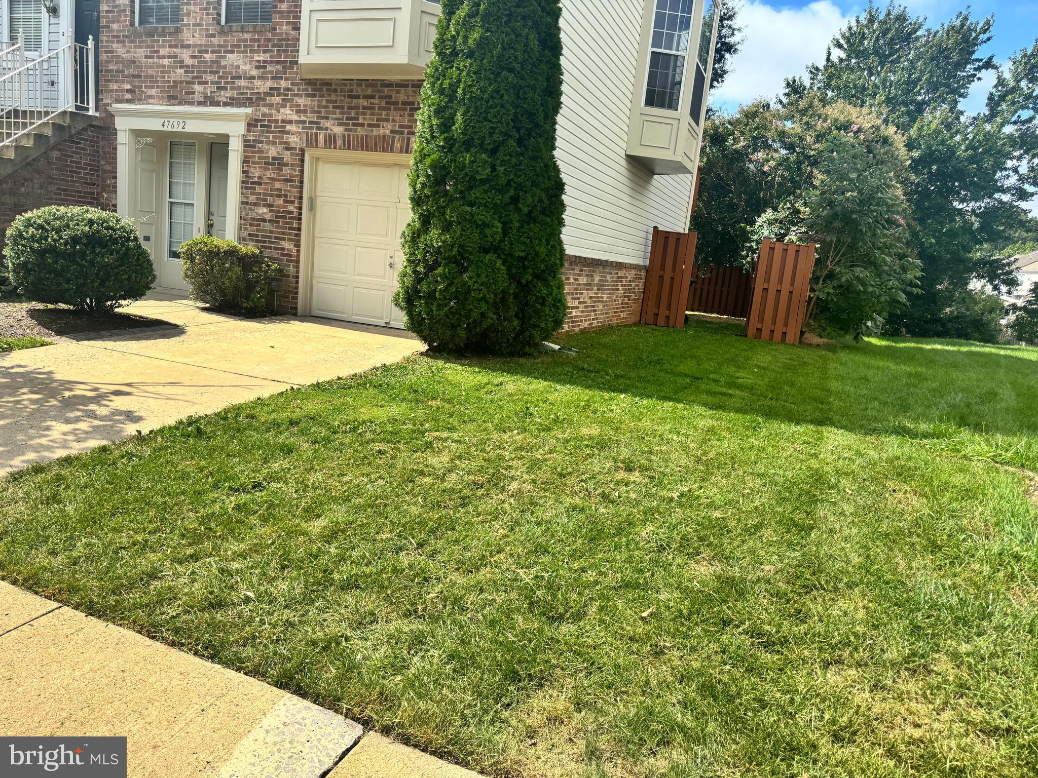 LOWES ISLAND/CASCADES - Residential