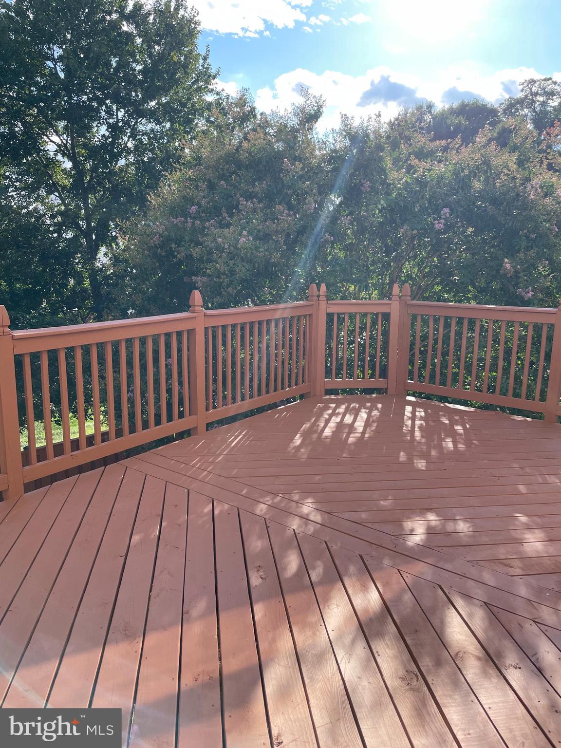 LOWES ISLAND/CASCADES - Residential