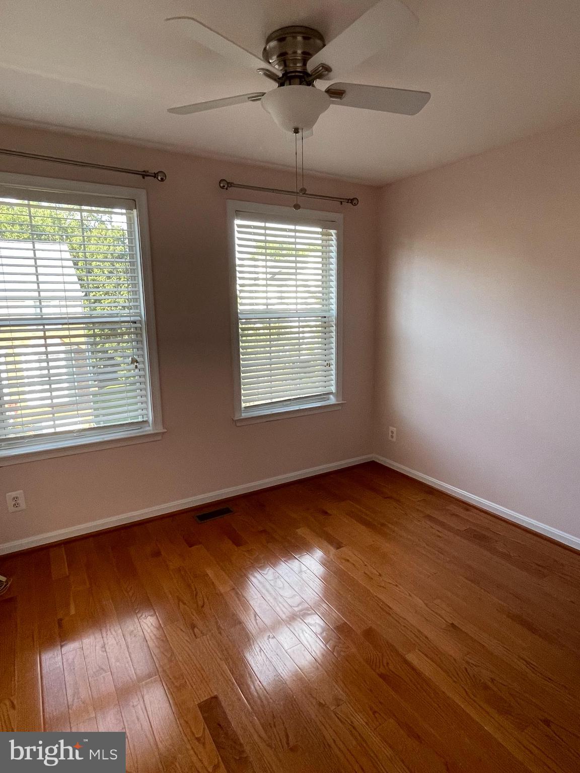 LOWES ISLAND/CASCADES - Residential