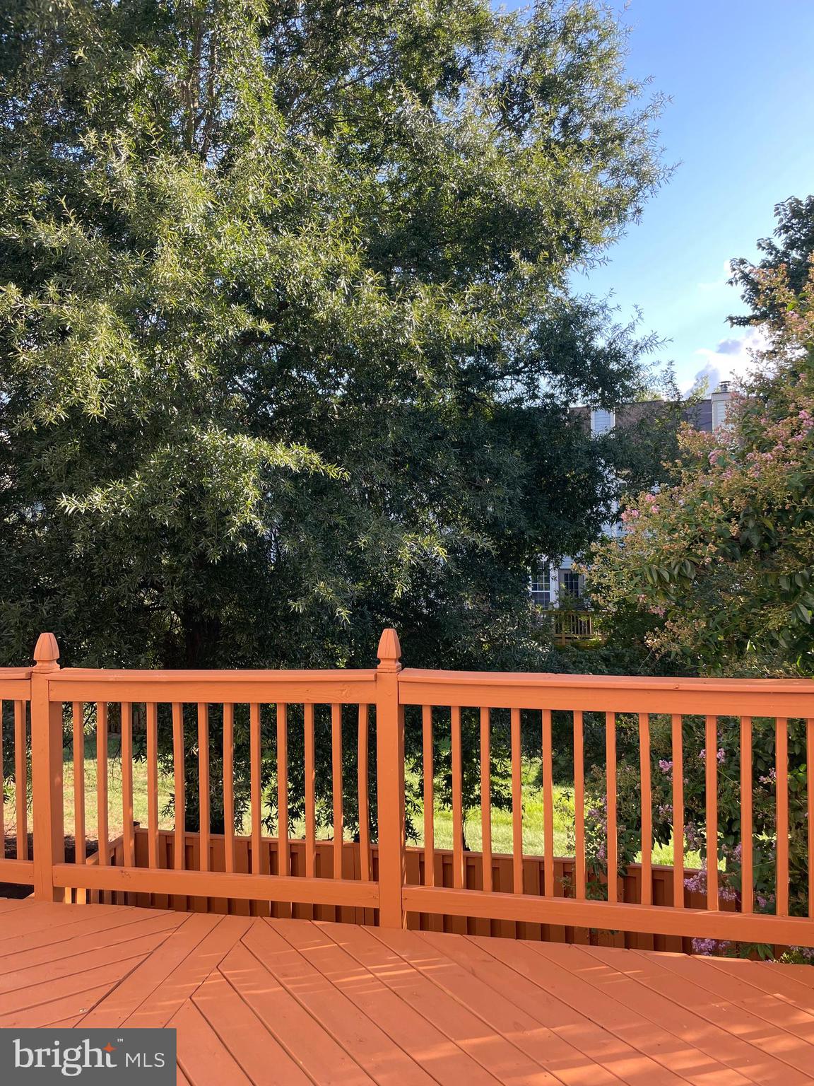 LOWES ISLAND/CASCADES - Residential