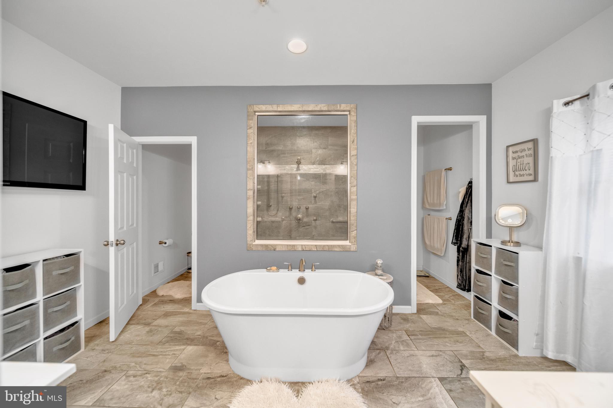 CLOVER HILL - Residential