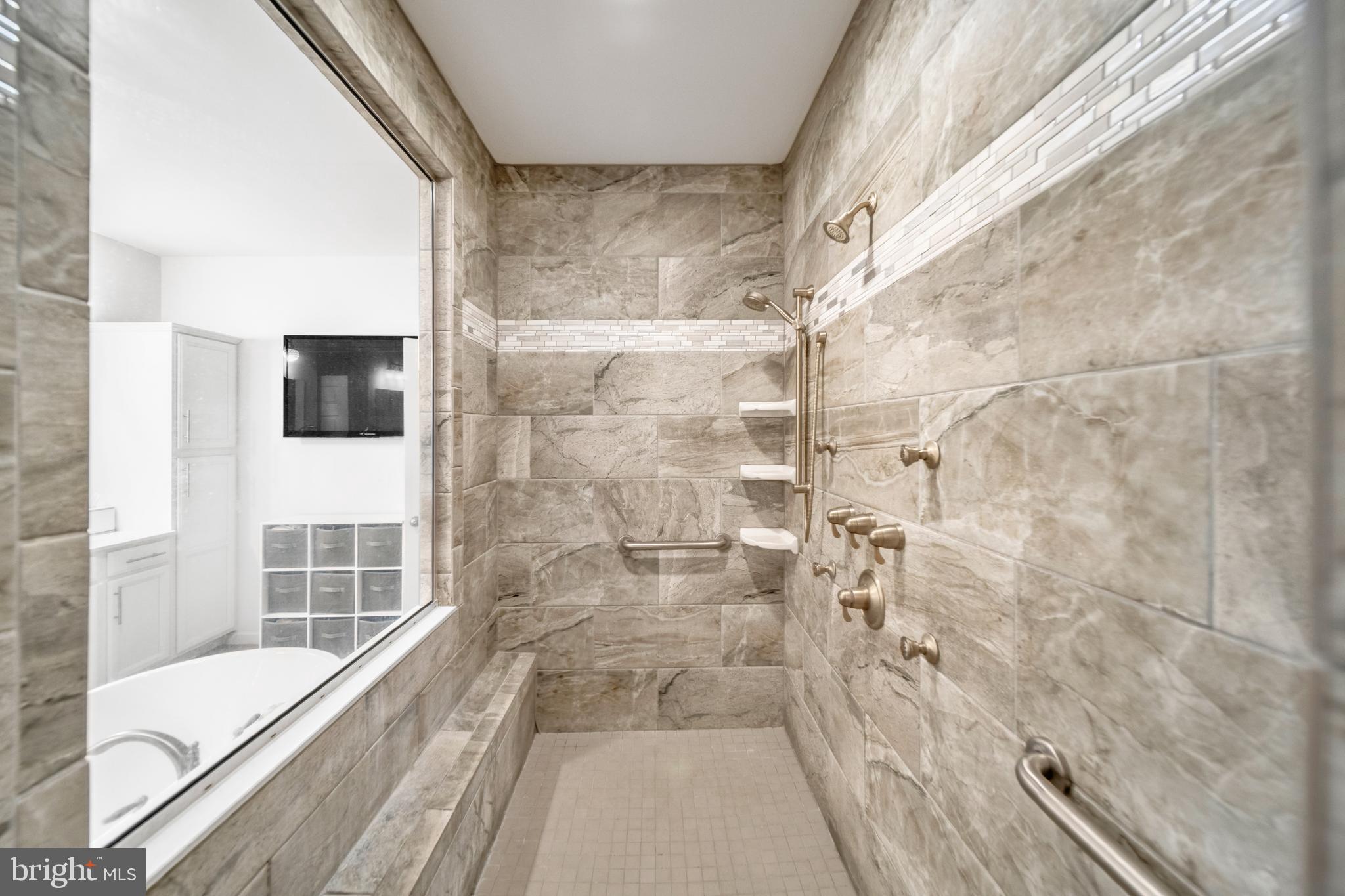 CLOVER HILL - Residential