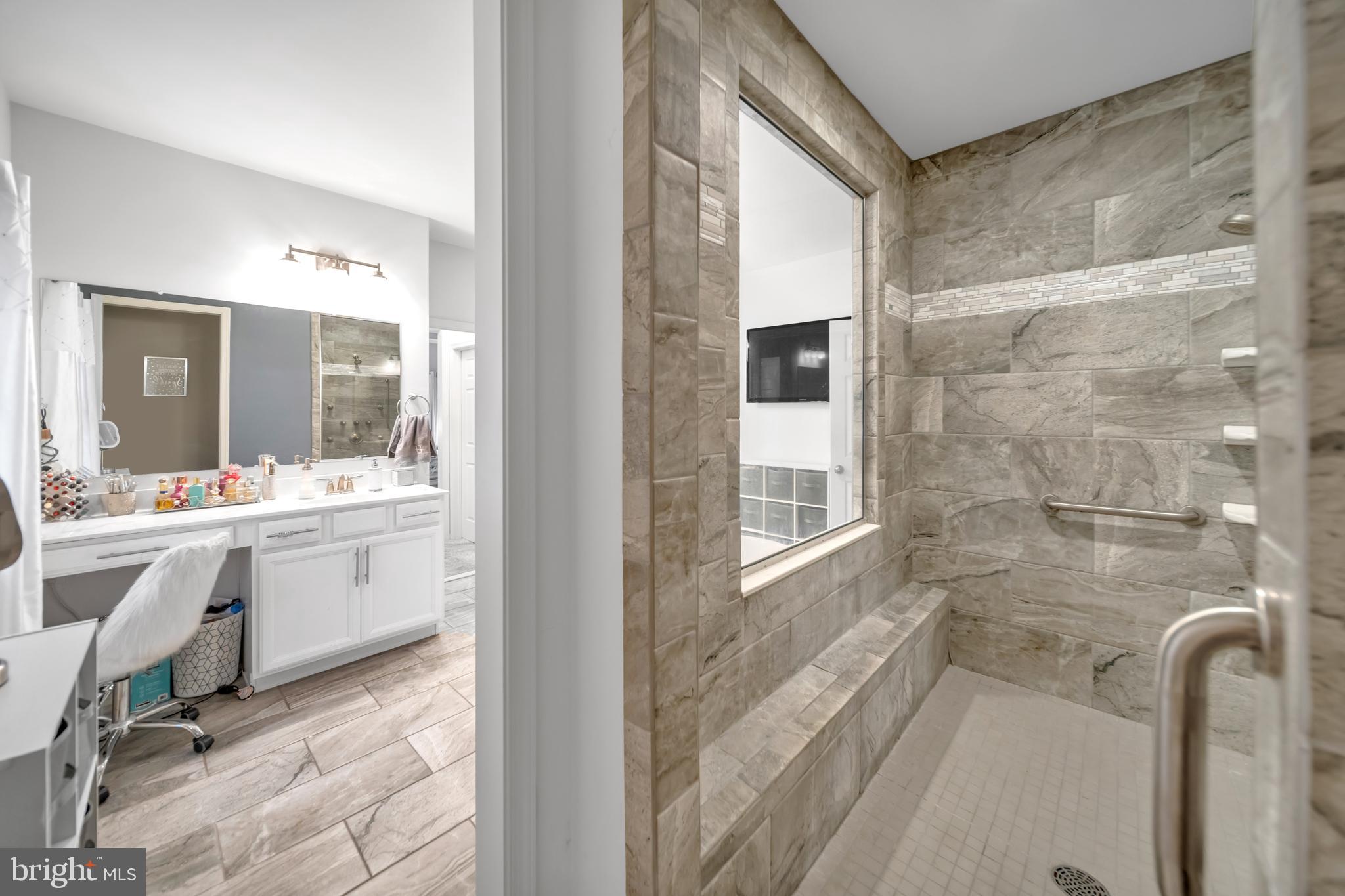 CLOVER HILL - Residential