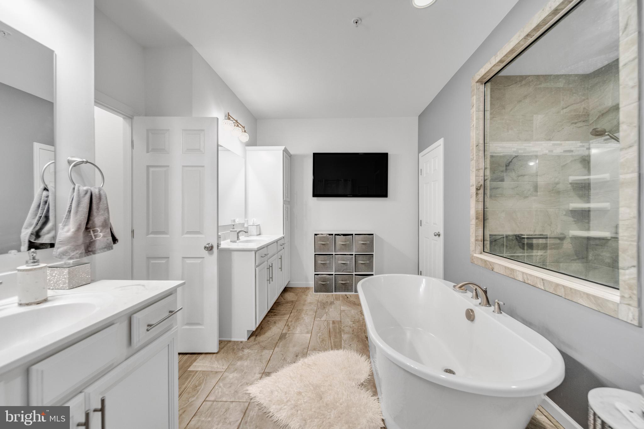 CLOVER HILL - Residential