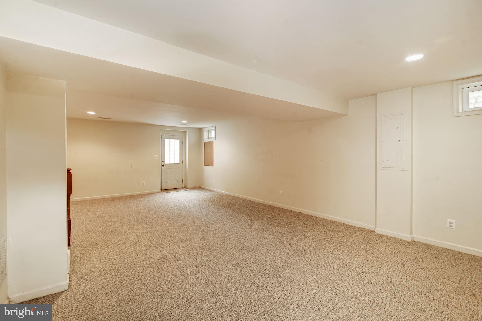 PORT POTOMAC - Residential