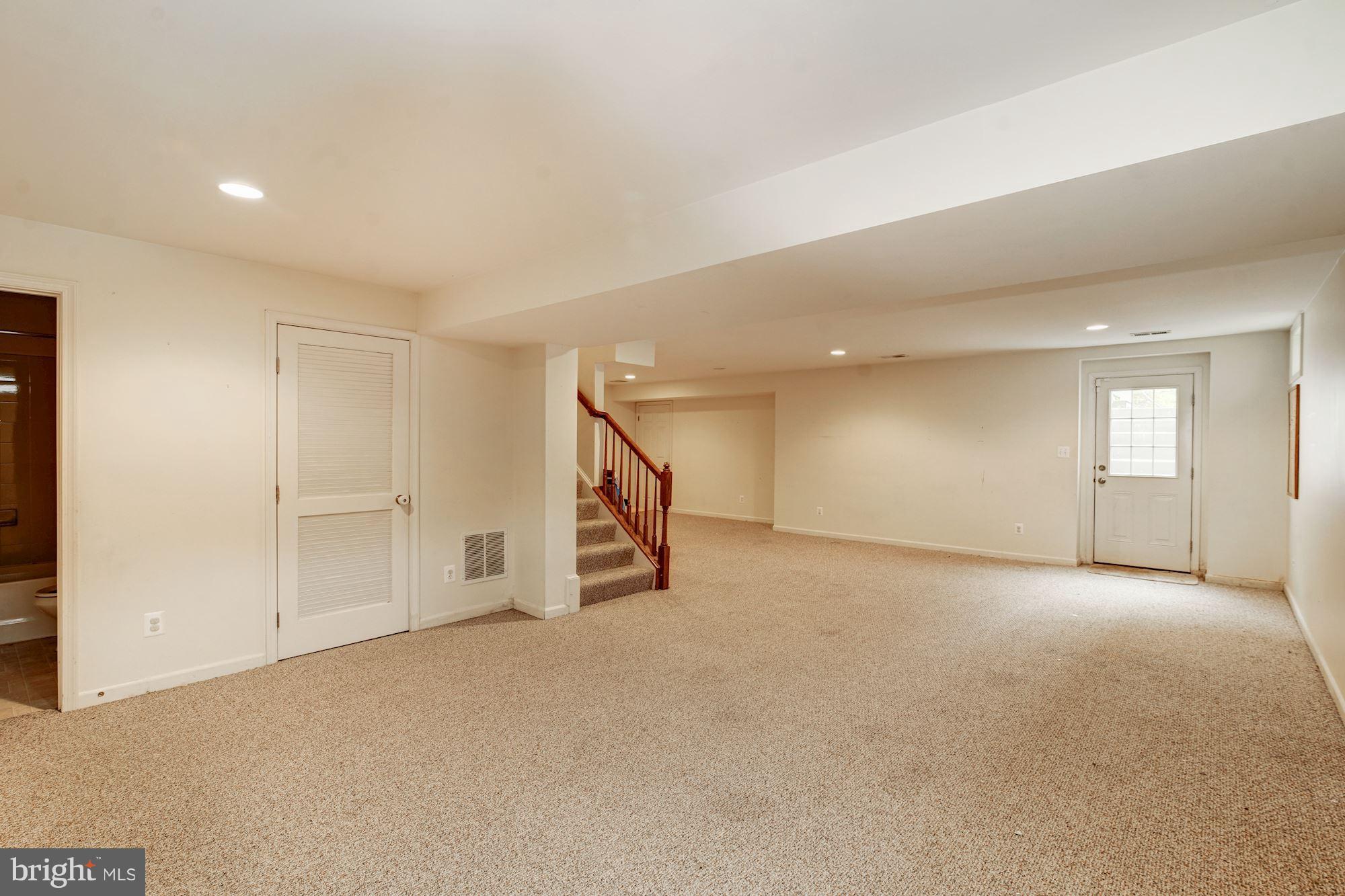 PORT POTOMAC - Residential