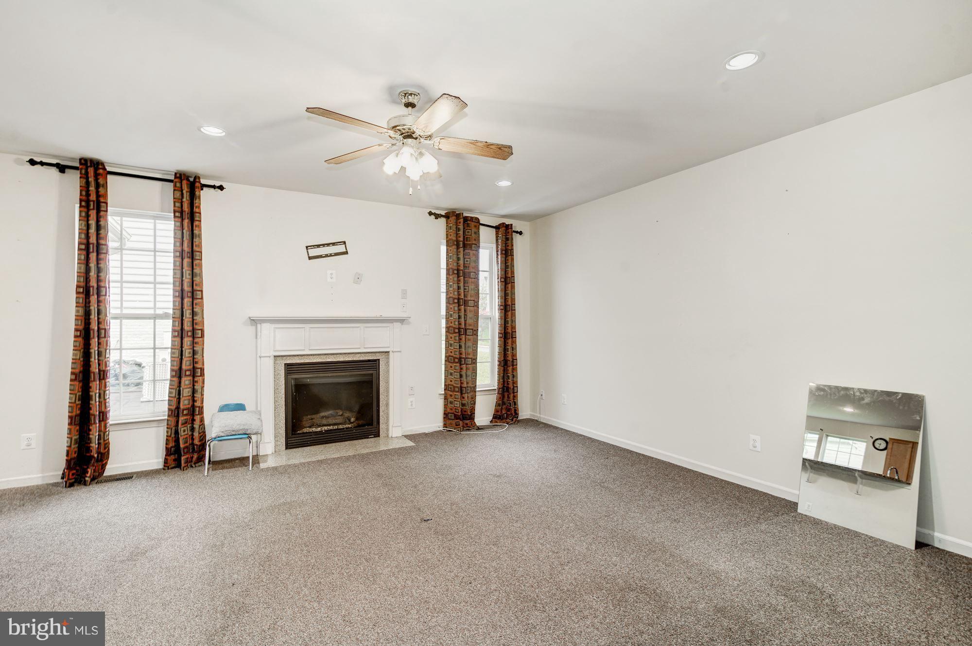 PORT POTOMAC - Residential