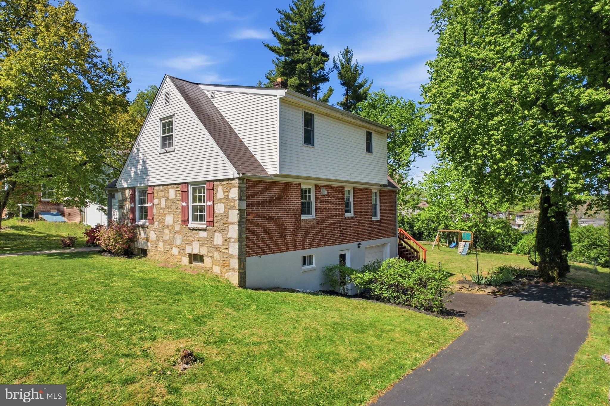 HUNTINGDON VALLEY - Residential