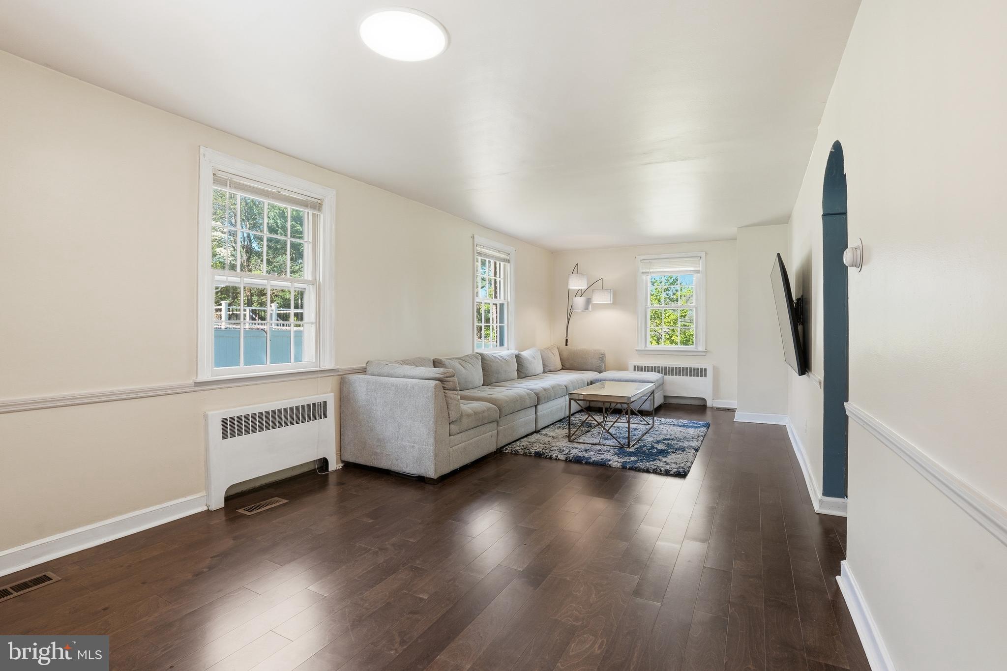 HUNTINGDON VALLEY - Residential