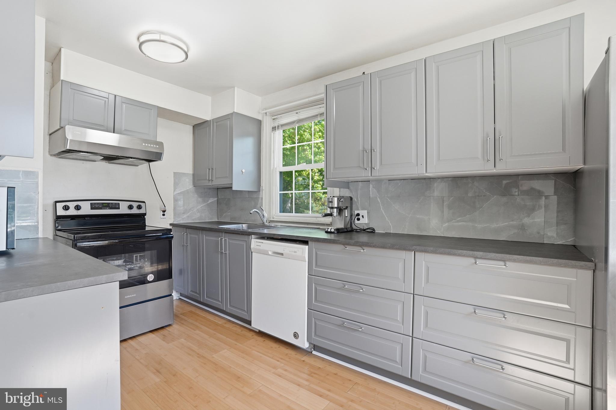 HUNTINGDON VALLEY - Residential