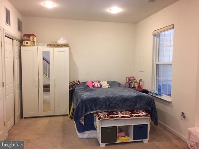 THE FOREST AT SOUTHRUN - Residential Lease