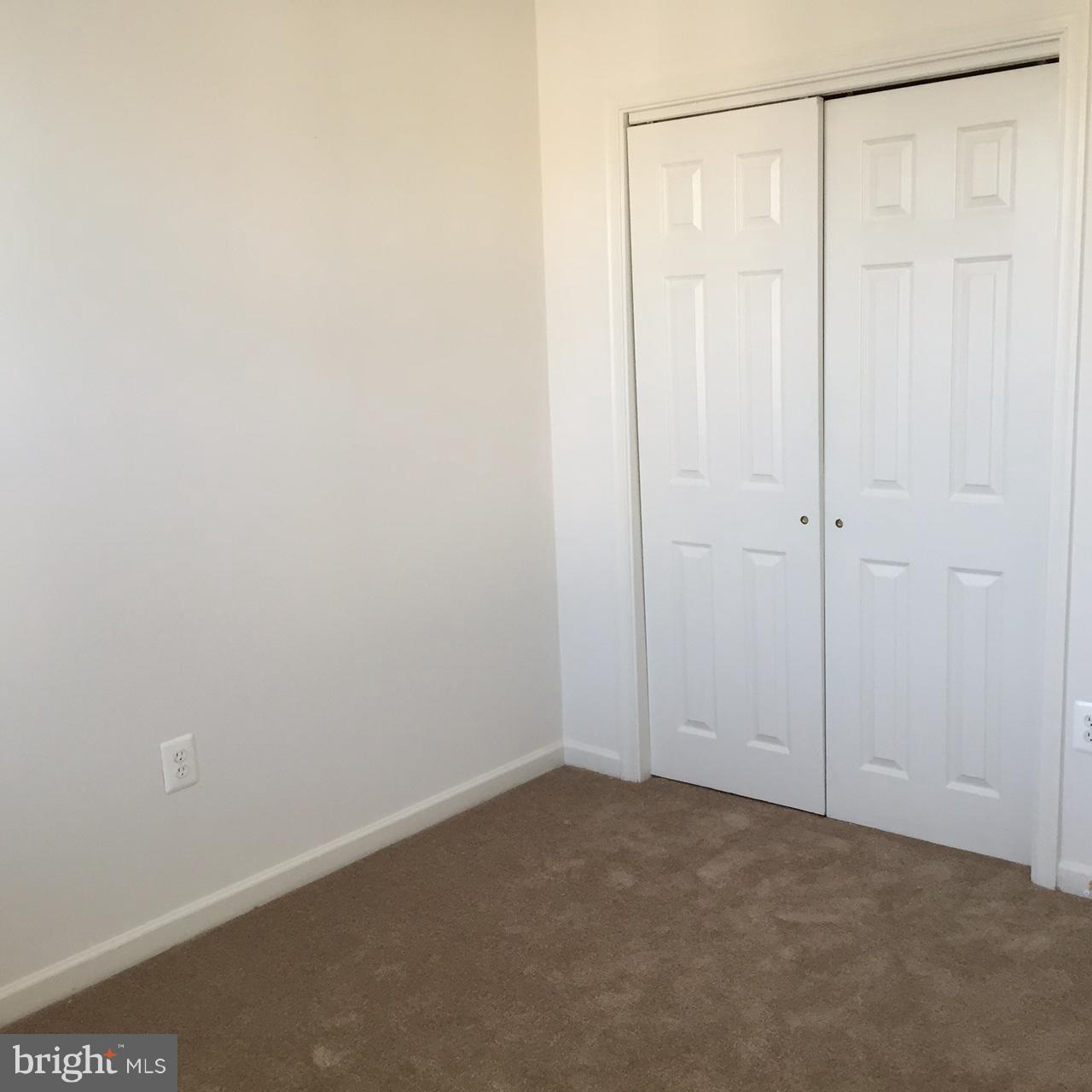 THE FOREST AT SOUTHRUN - Residential Lease