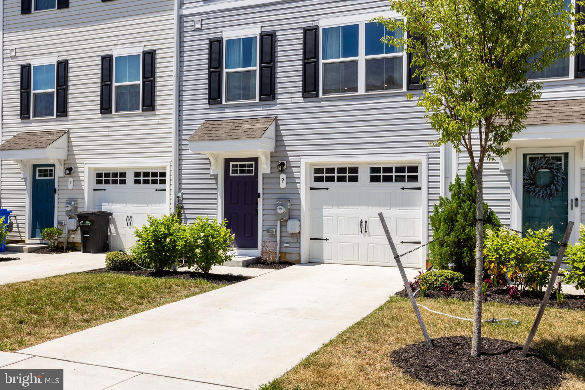 9 FLOYD AVENUE F