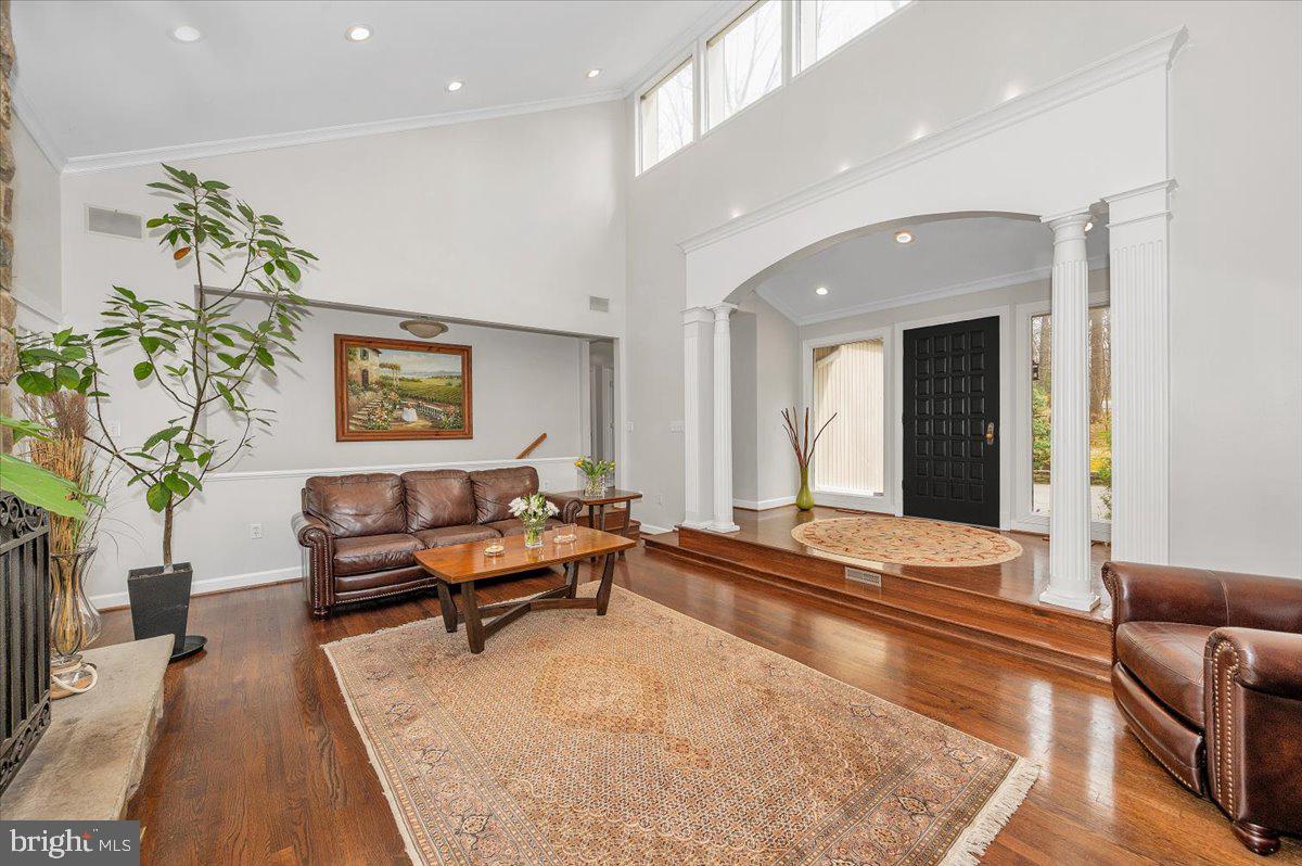 HOLLINRIDGE - Residential