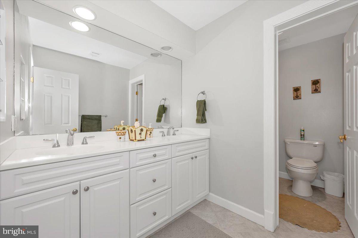 HOLLINRIDGE - Residential