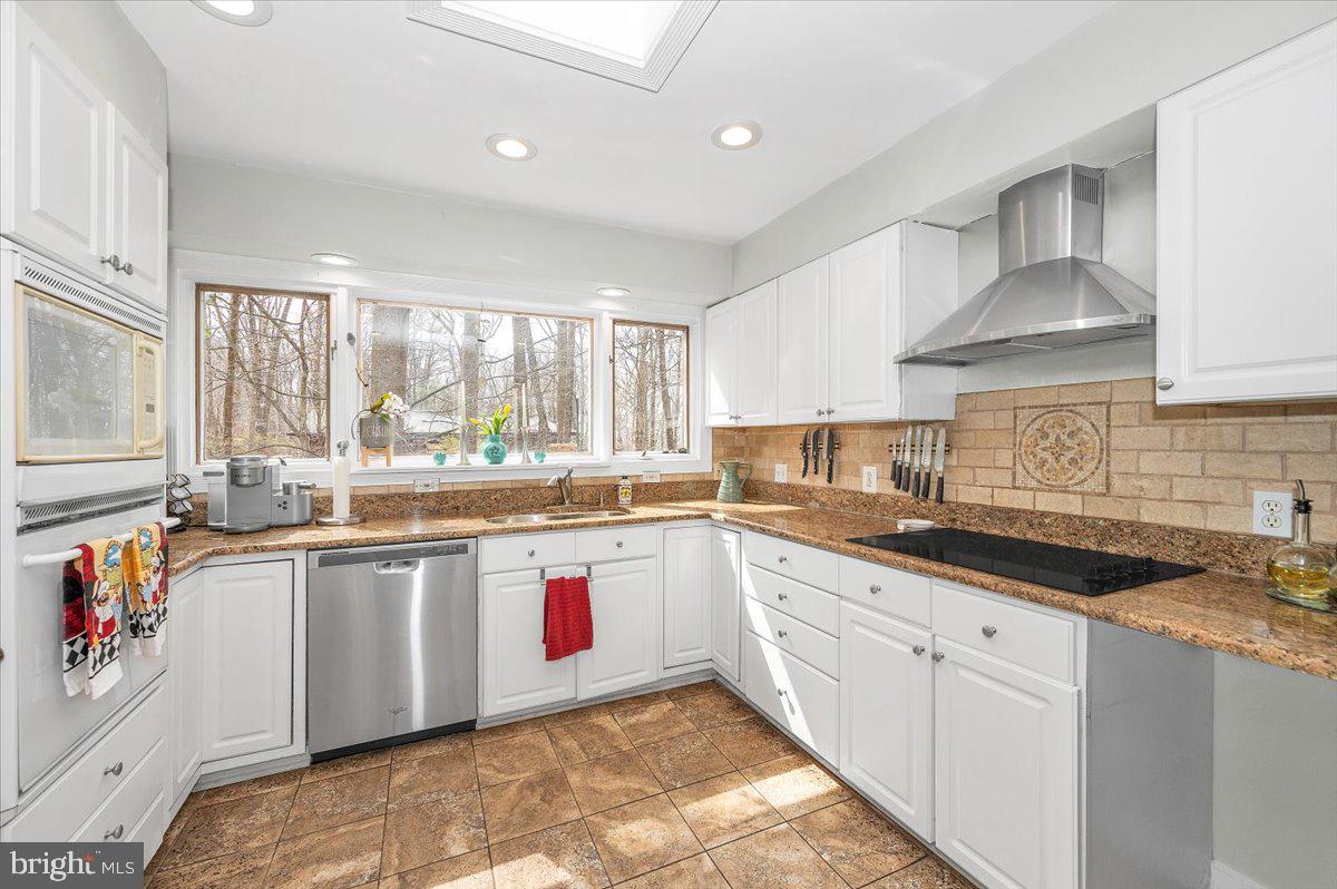 HOLLINRIDGE - Residential