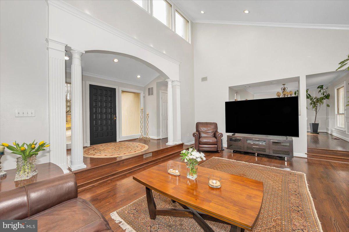 HOLLINRIDGE - Residential