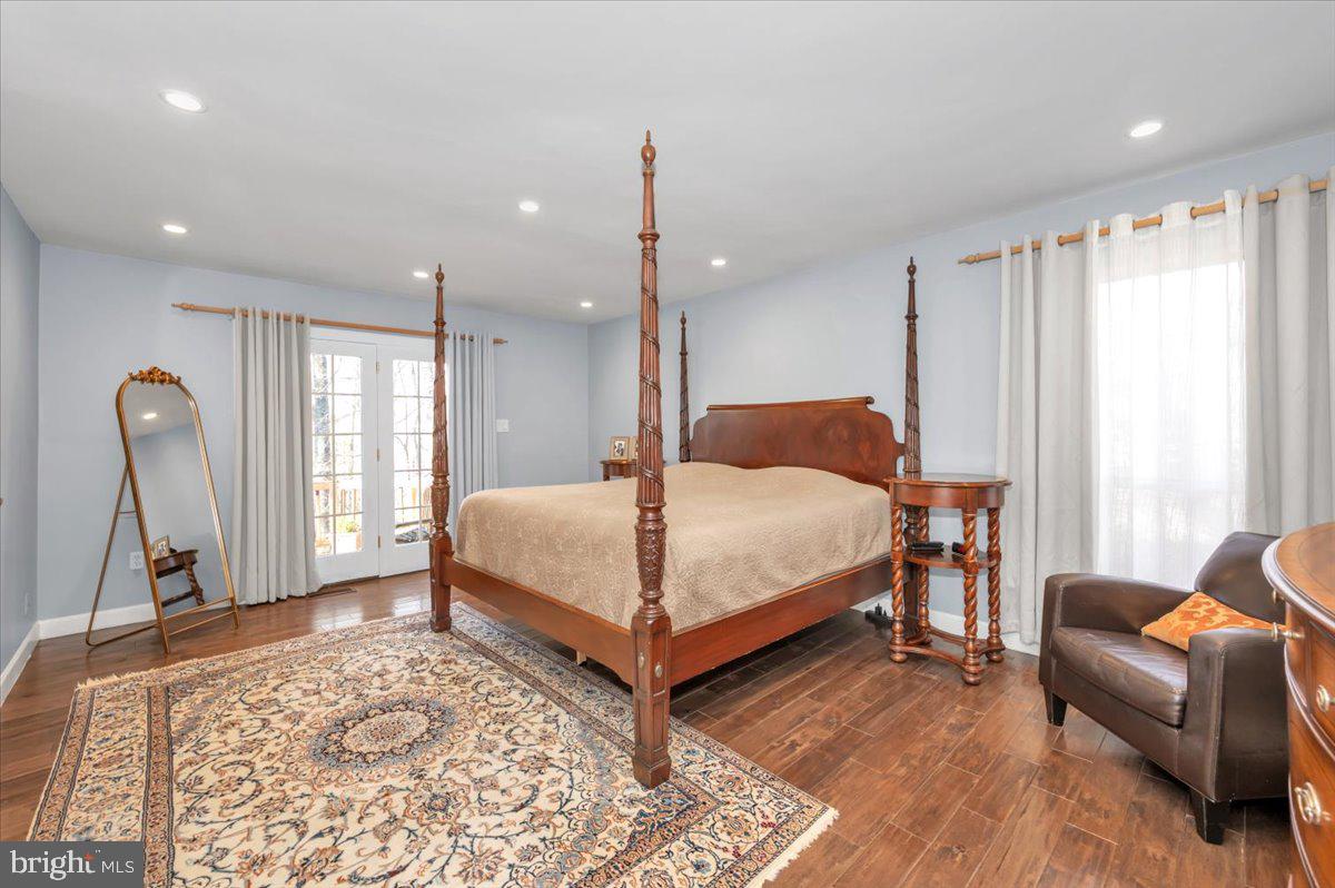 HOLLINRIDGE - Residential