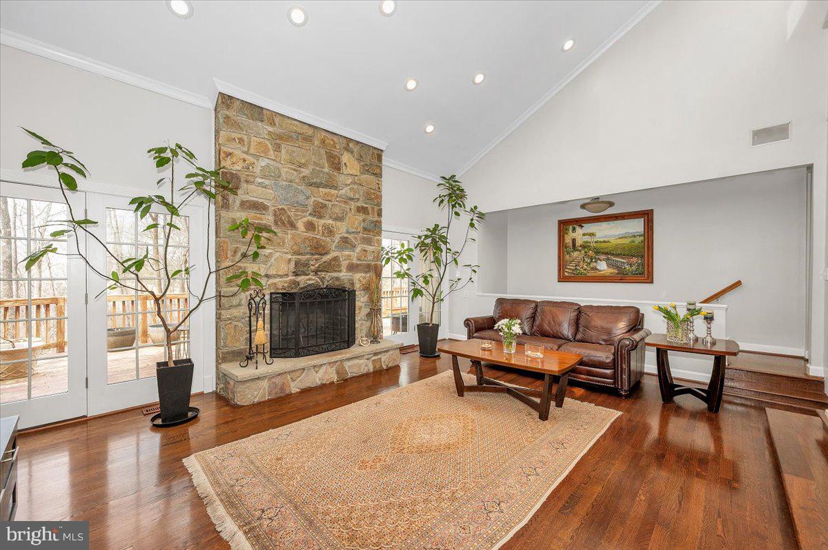 HOLLINRIDGE - Residential