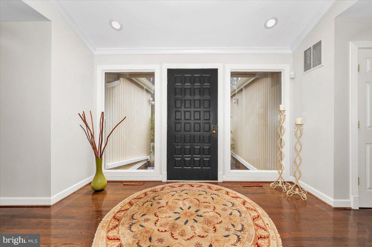 HOLLINRIDGE - Residential