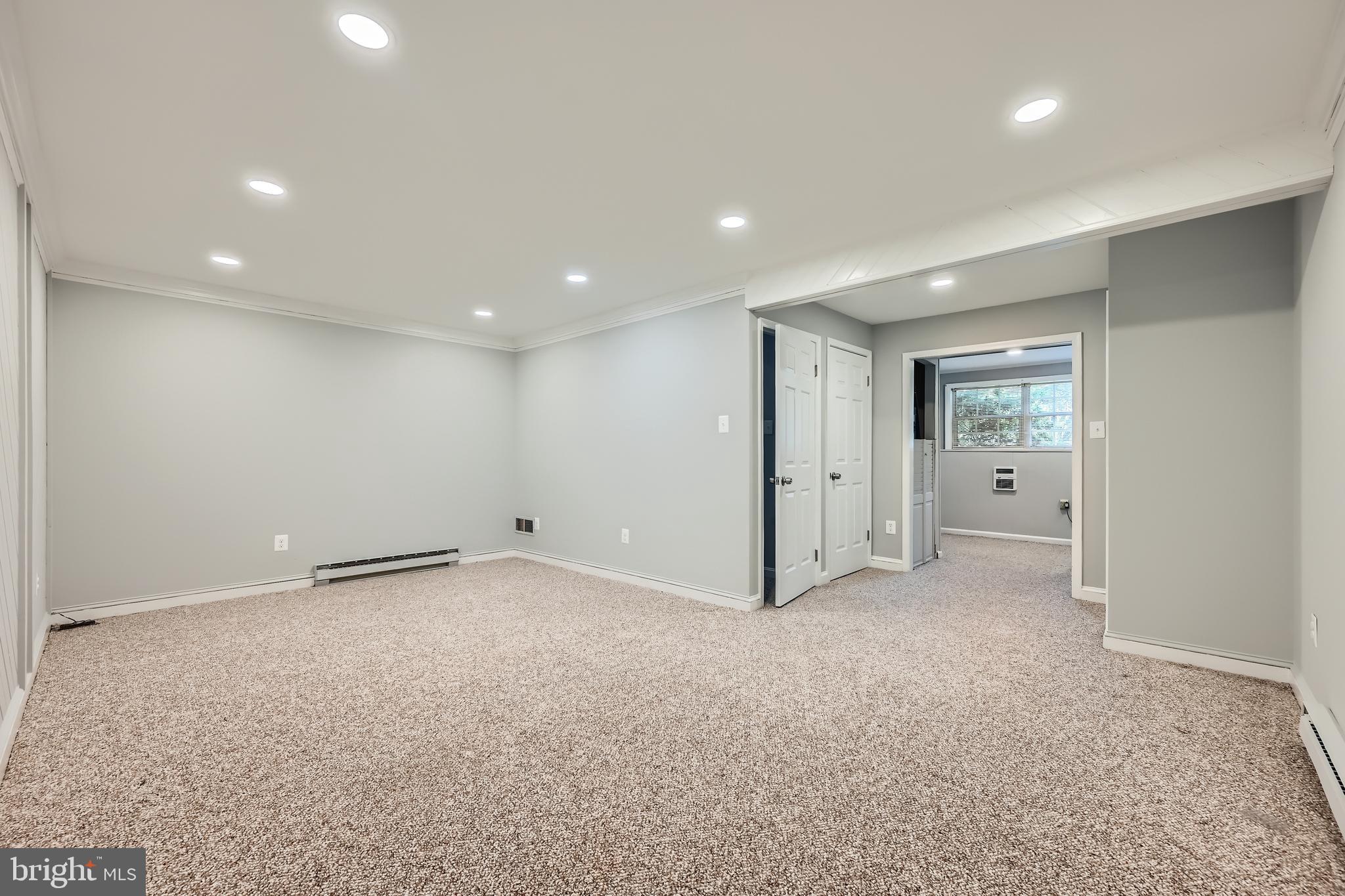 ROBERTS FIELD - Residential Lease