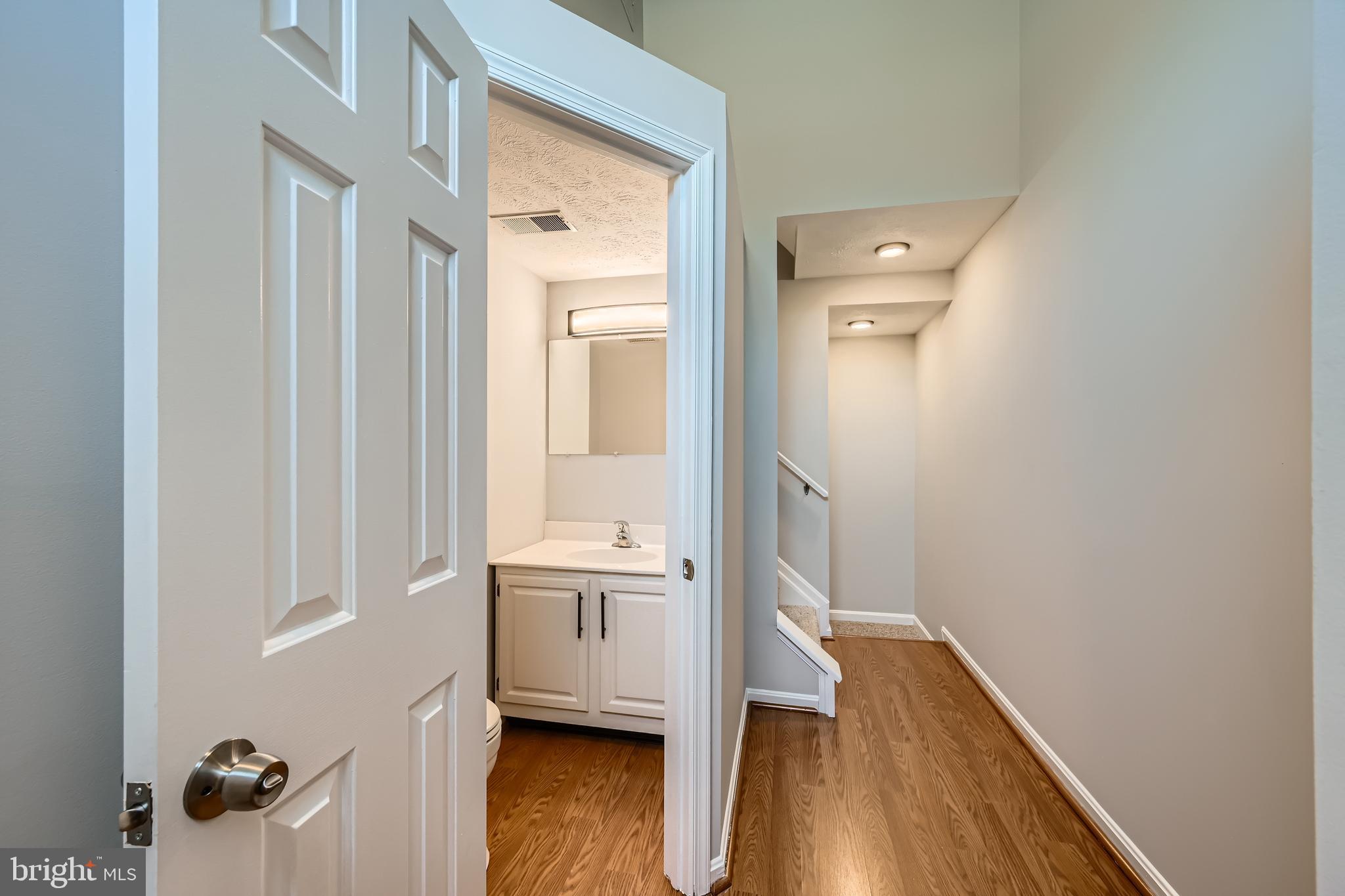 ROBERTS FIELD - Residential Lease