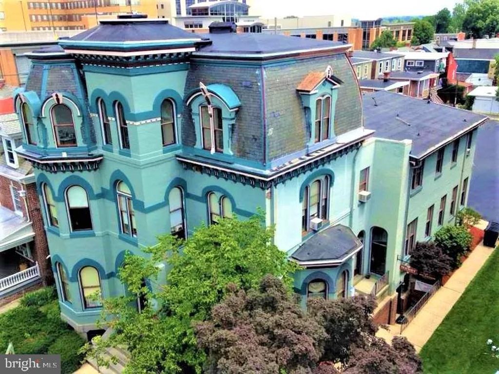 Photo of 439 N Duke St #4, LANCASTER, PA 17602 (MLS # PALA2082272)