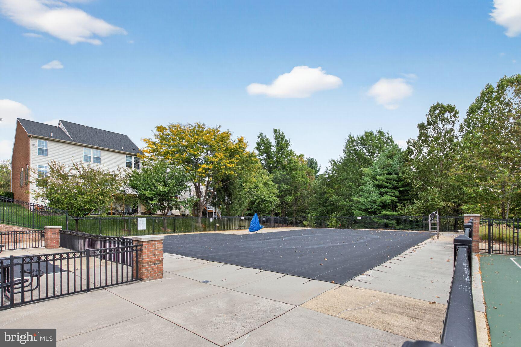 QUINCE ORCHARD PARK - Residential Lease