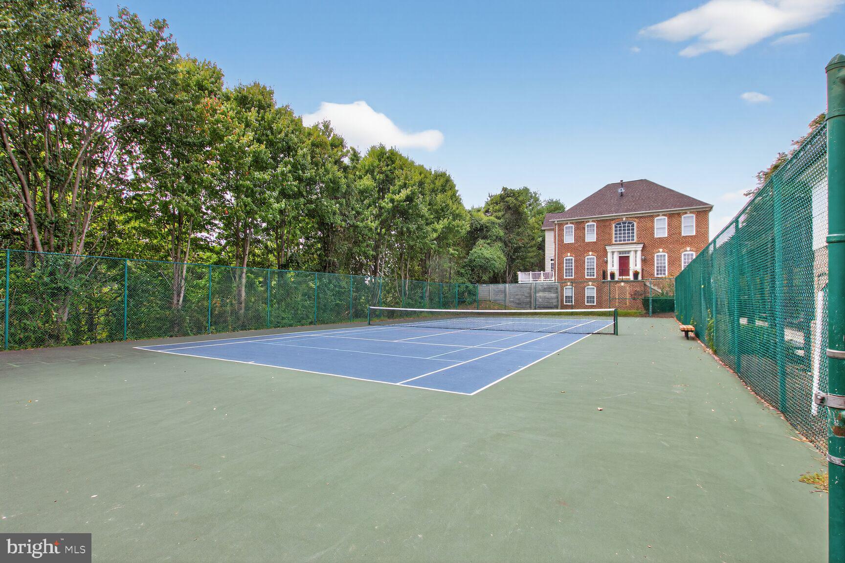 QUINCE ORCHARD PARK - Residential Lease