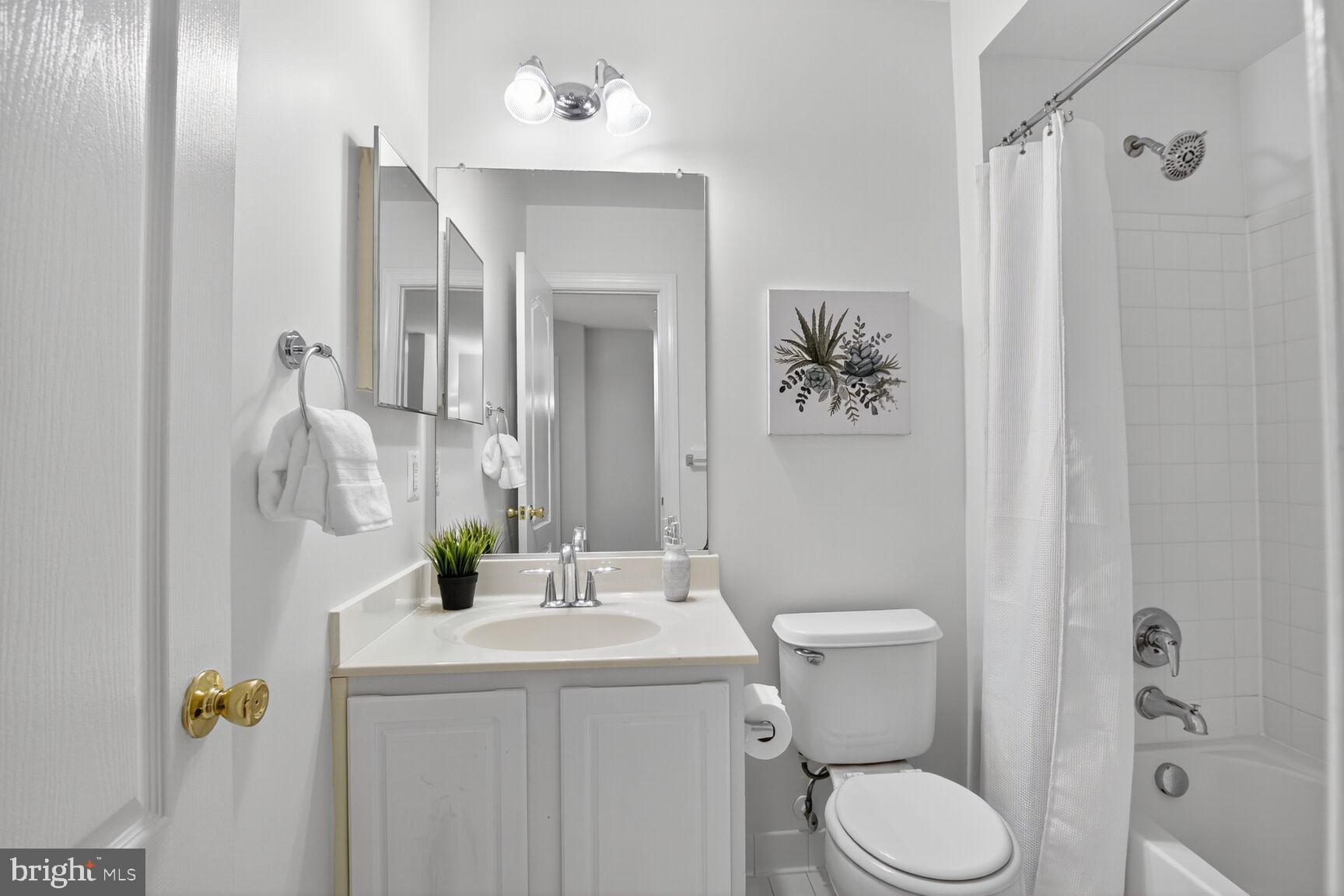 QUINCE ORCHARD PARK - Residential Lease