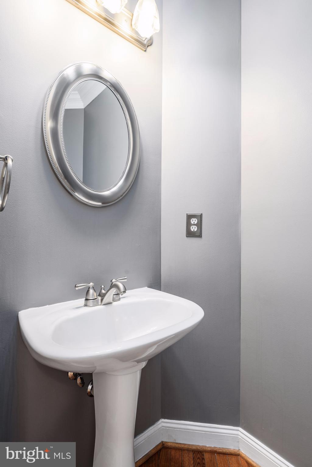 POTOMAC CROSSING - Residential