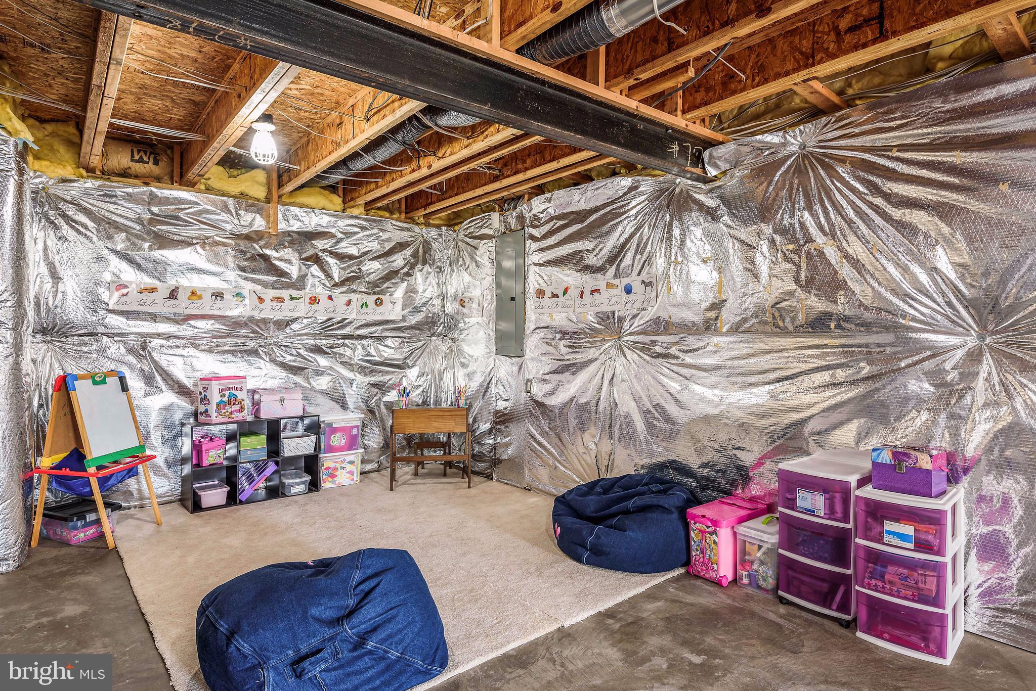 POTOMAC CROSSING - Residential