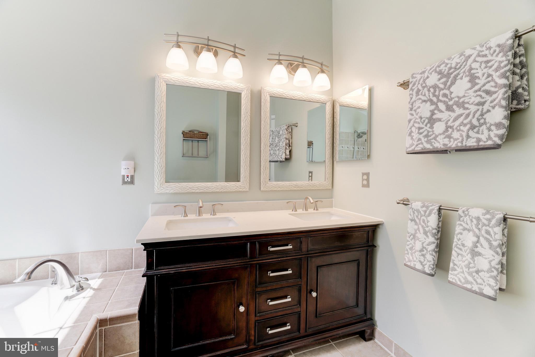 RIDGE TOP TERRACE - Residential