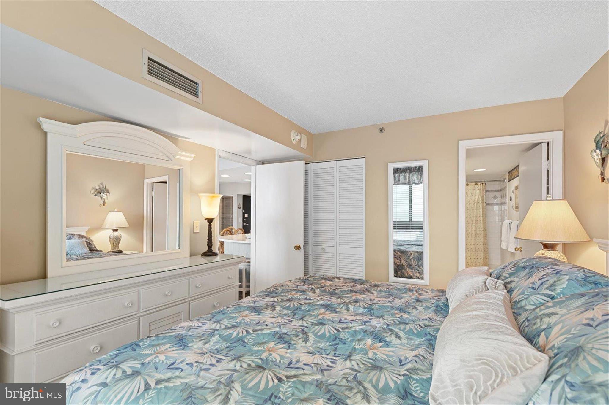 SEA COLONY EAST - Residential