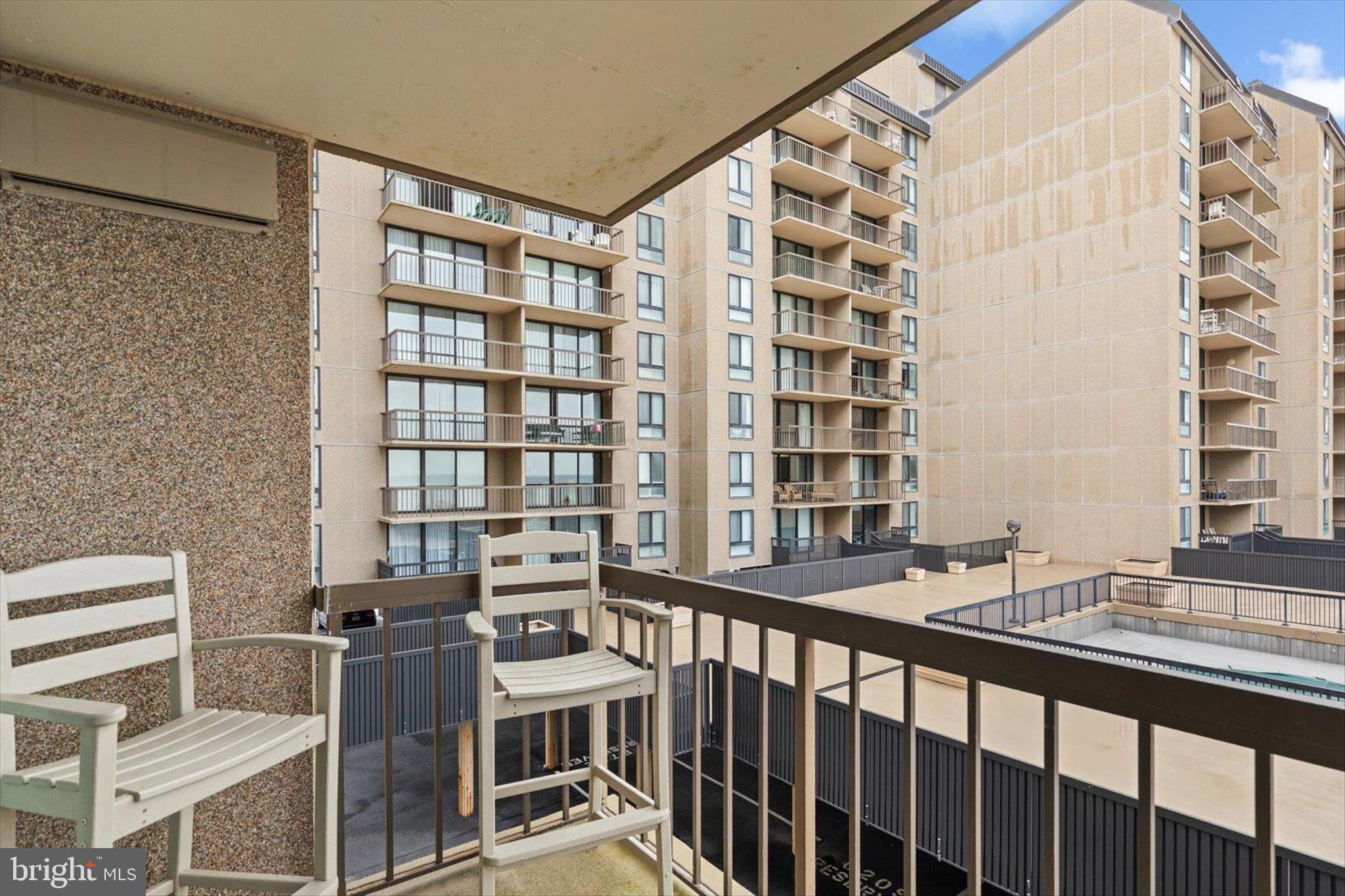 SEA COLONY EAST - Residential