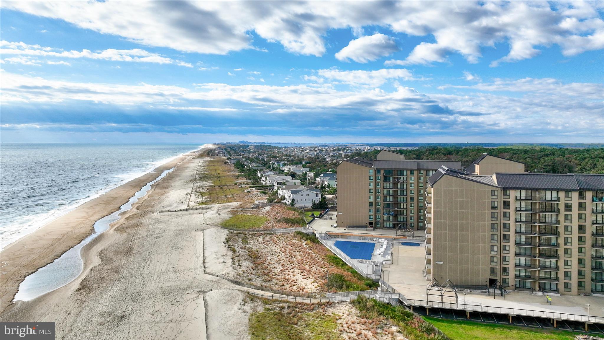 SEA COLONY EAST - Residential