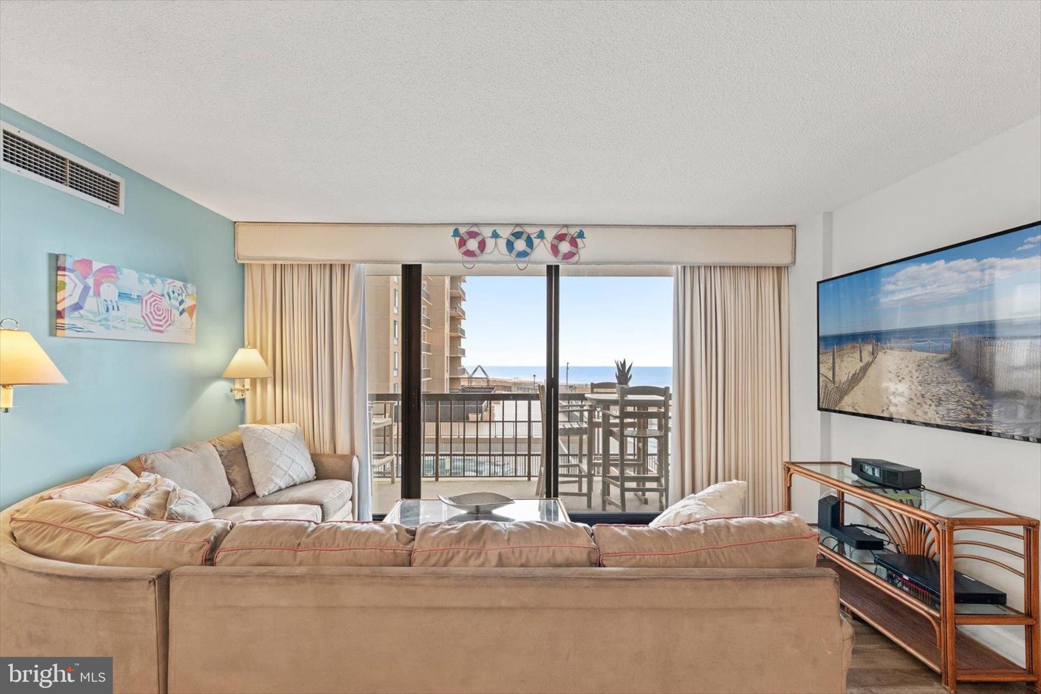 SEA COLONY EAST - Residential