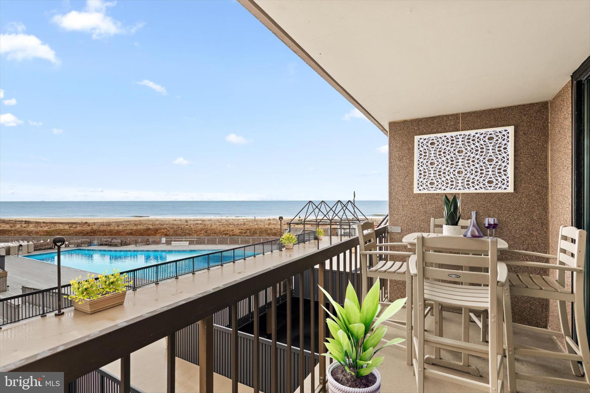 SEA COLONY EAST - Residential