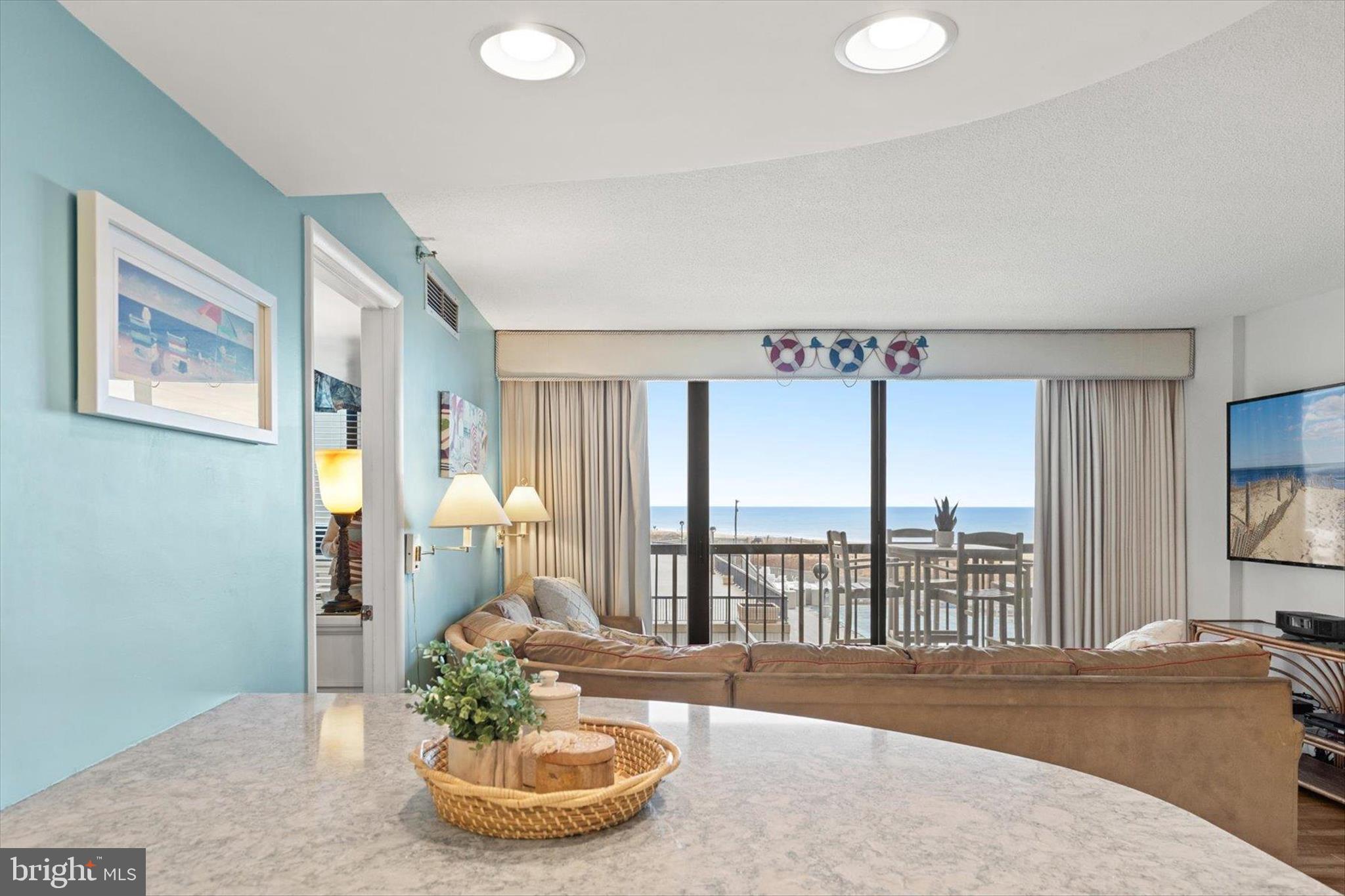 SEA COLONY EAST - Residential