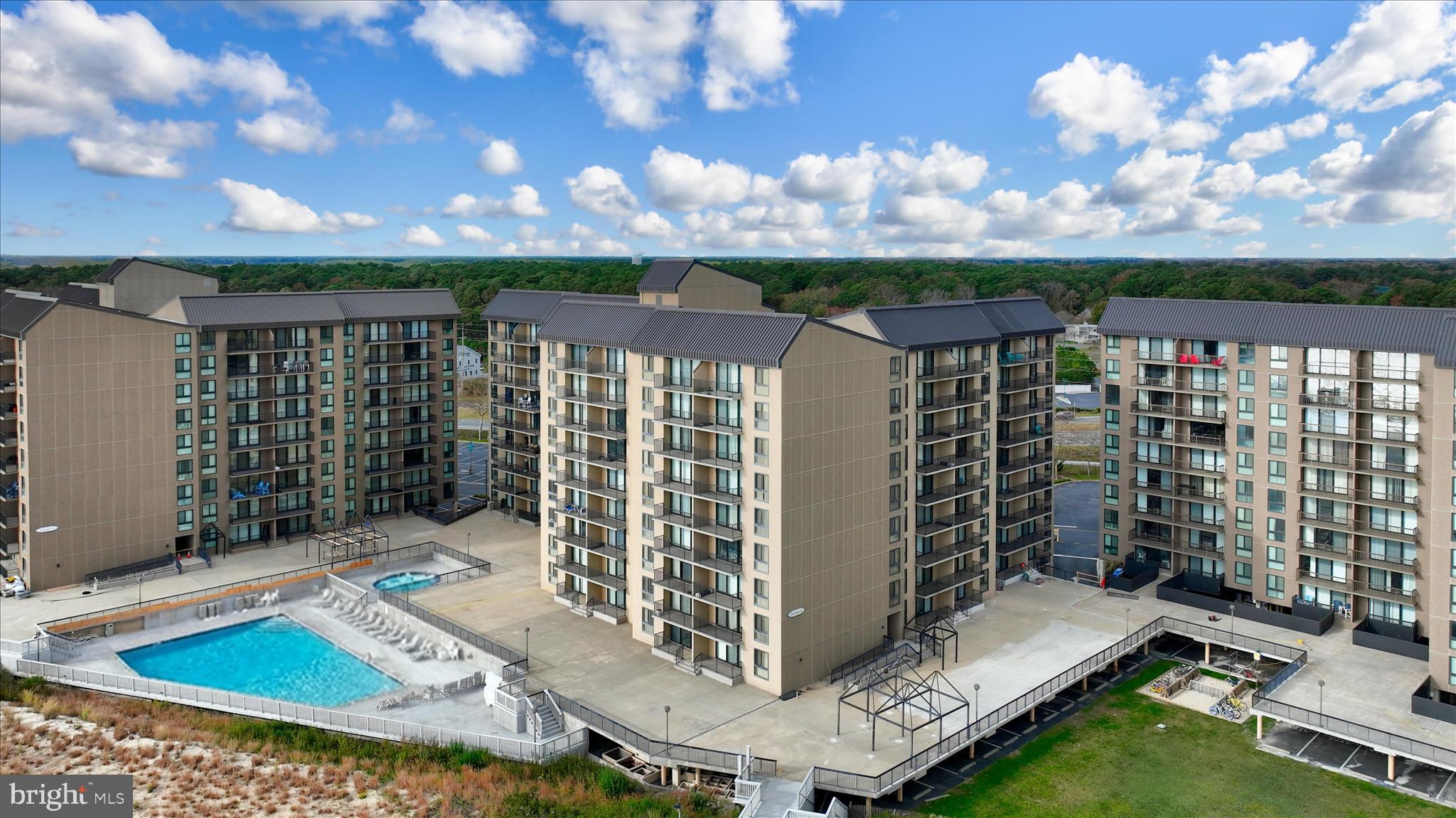 SEA COLONY EAST - Residential