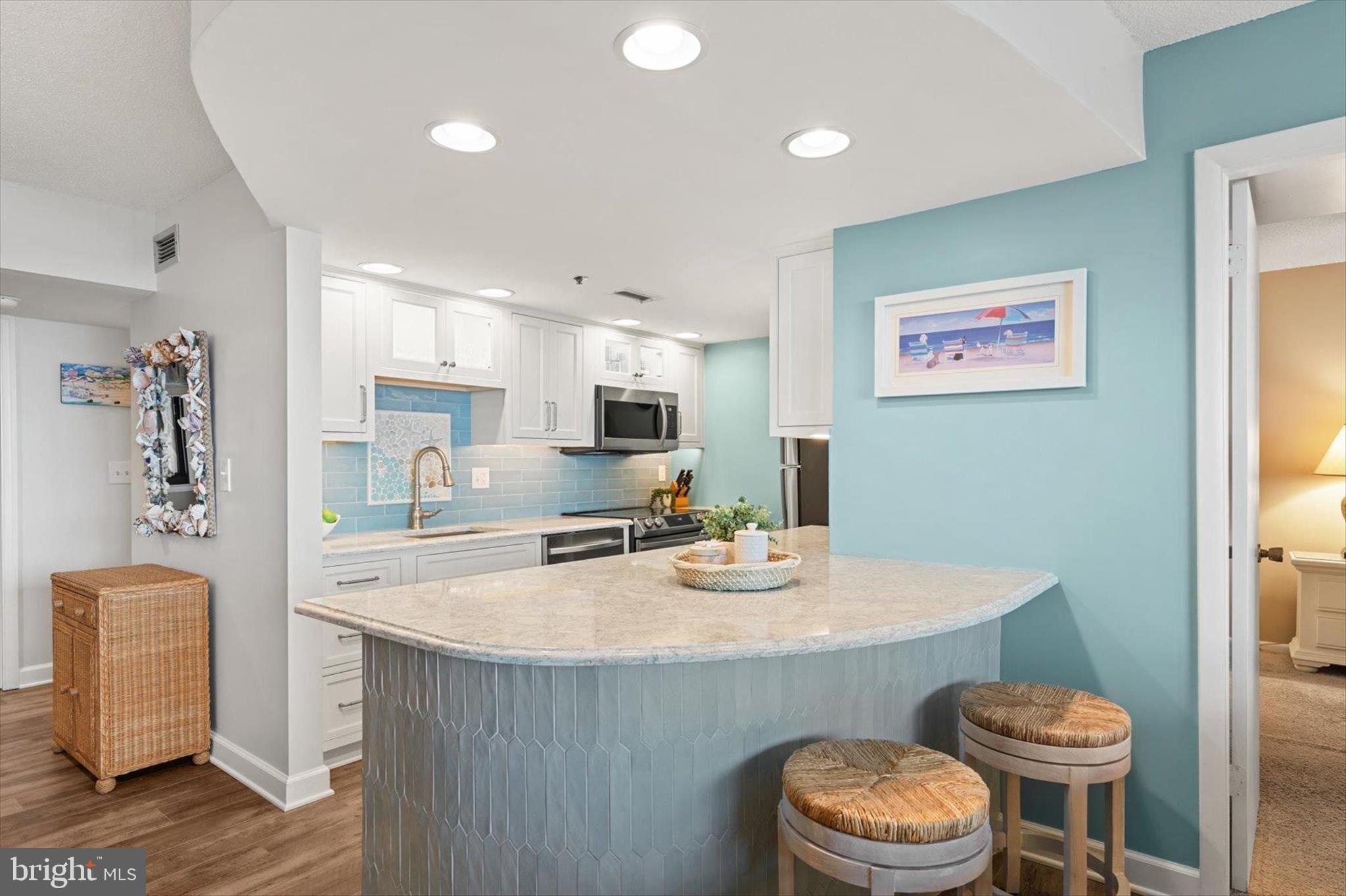 SEA COLONY EAST - Residential