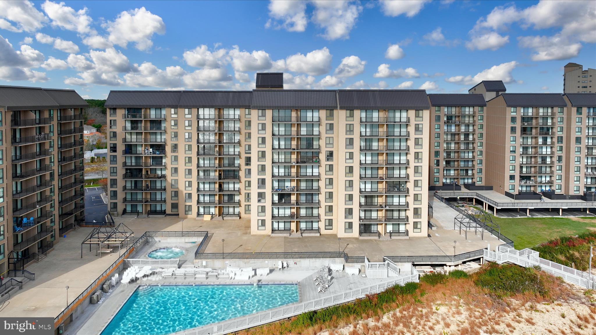 SEA COLONY EAST - Residential