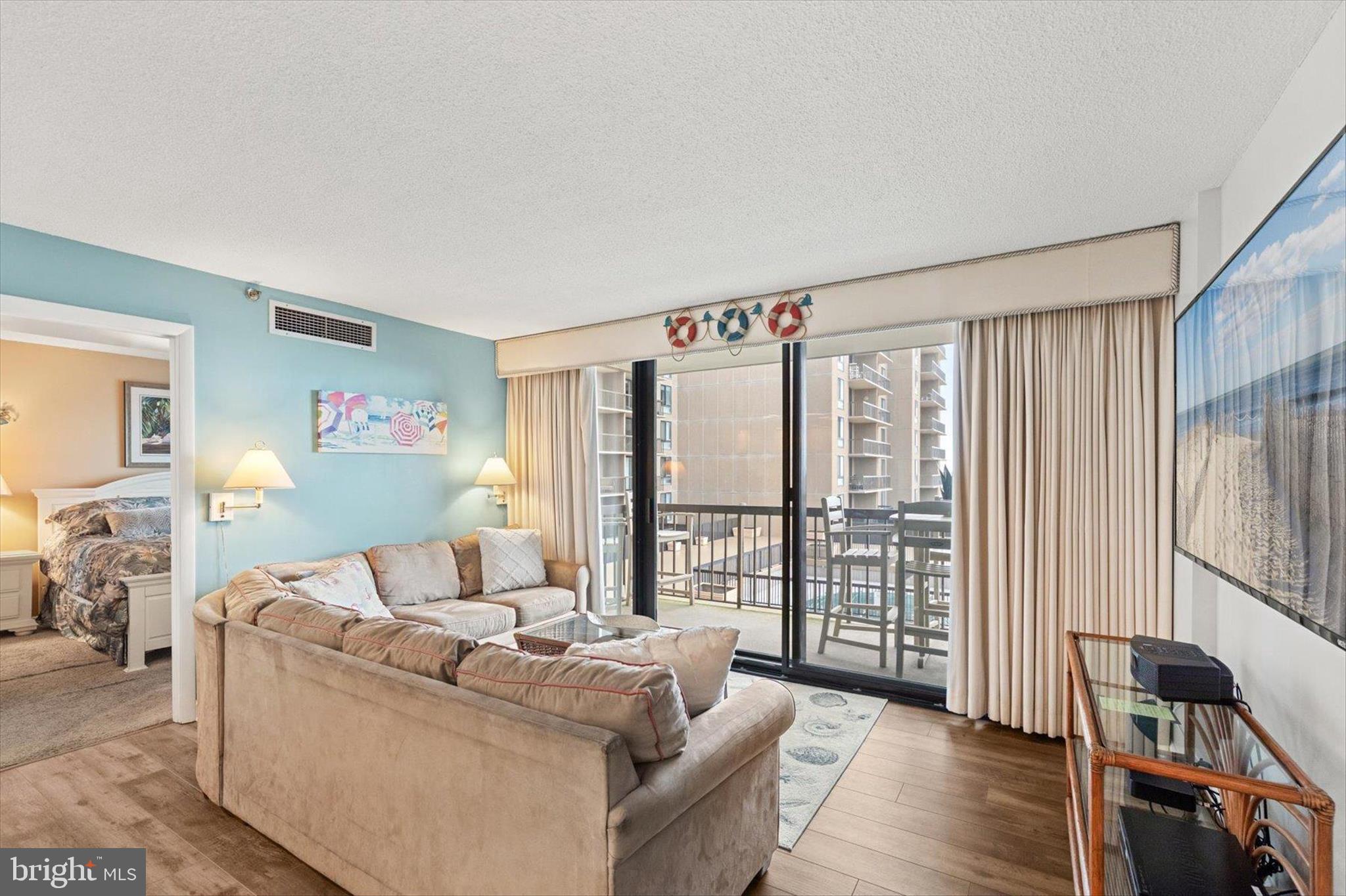 SEA COLONY EAST - Residential